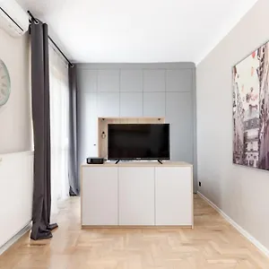 rent-like-home-marszalkowska-28.warsawhotelspoland.com/
